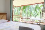 modern-house-in-the-middle-of-the-palm-garden-06